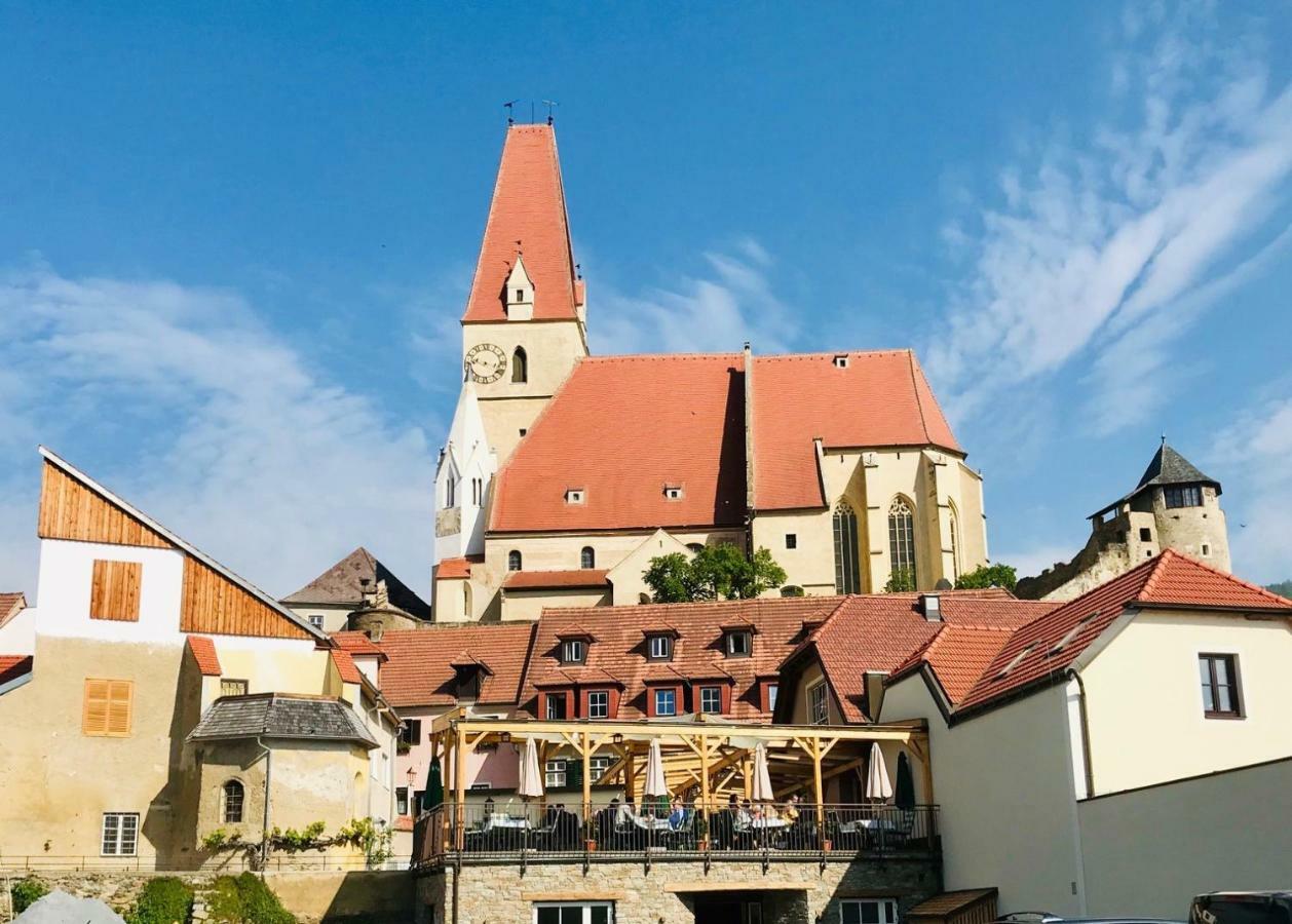 Hotel-Restaurant Kirchenwirt Weissenkirchen in der Wachau Exterior photo