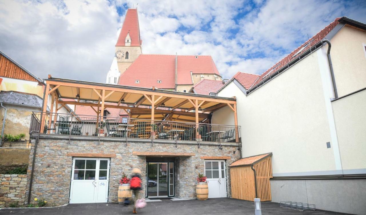 Hotel-Restaurant Kirchenwirt Weissenkirchen in der Wachau Exterior photo