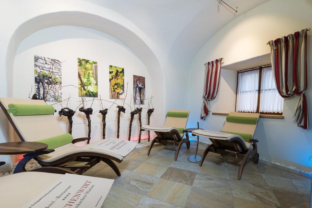Hotel-Restaurant Kirchenwirt Weissenkirchen in der Wachau Room photo